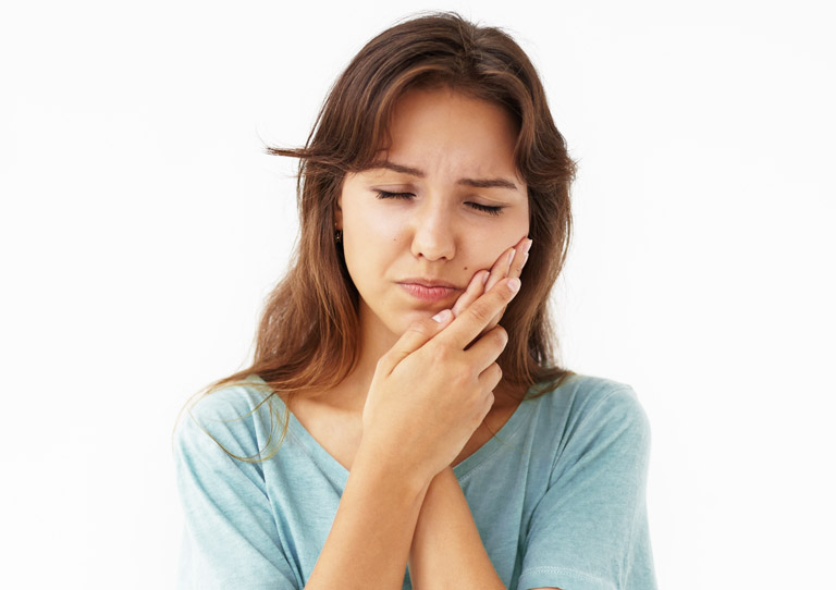 Cuáles son los síntomas de un flemón y cómo tratarlos - Clínica dental en Avilés