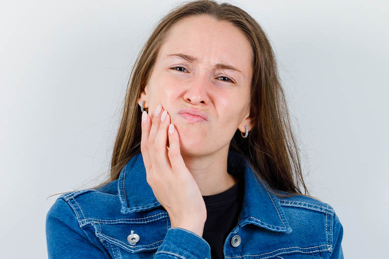 Dentista Avilés. Dolor de muelas por culpa del bruxismo