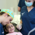 Clínica Suárez Solís. 6 trucos para que tu hijo no tenga miedo al dentista. Odontopediatría en Avilés