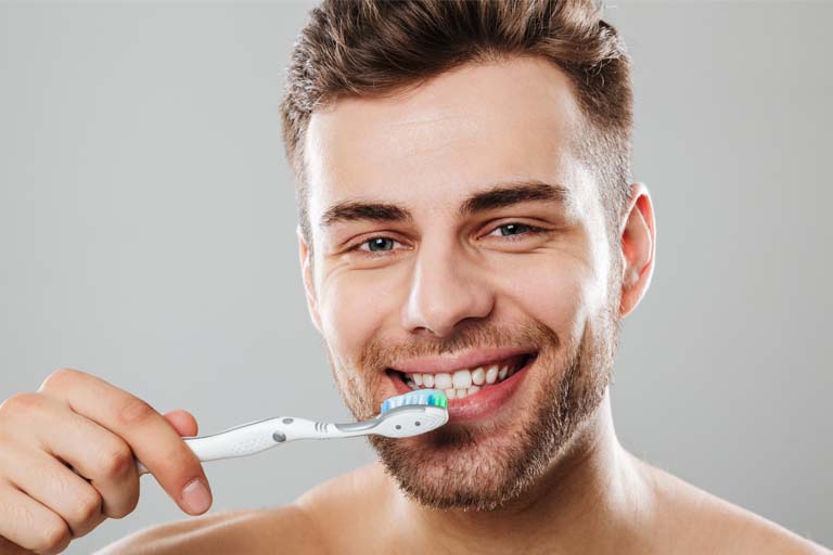 Cepillarnos los dientes: ¿antes o después del desayuno?